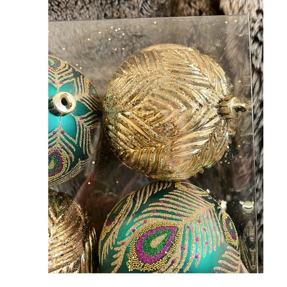 🌺 Holiday Lane Set of 4 Peacock Gold Holiday Ornaments - Picture 4 of 4